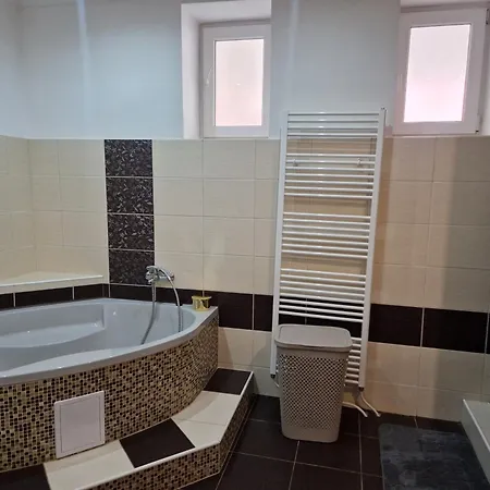 V Sukromi Διαμέρισμα *